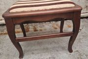 Piano bench