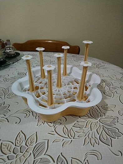 Flower shape glass stand with tray