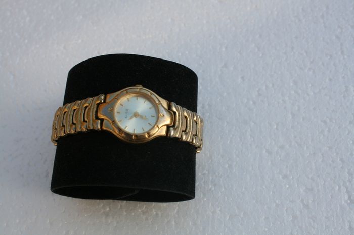 Guess Ladies  Watch (fresh battery works fine)