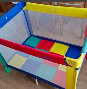 Free Travel cot