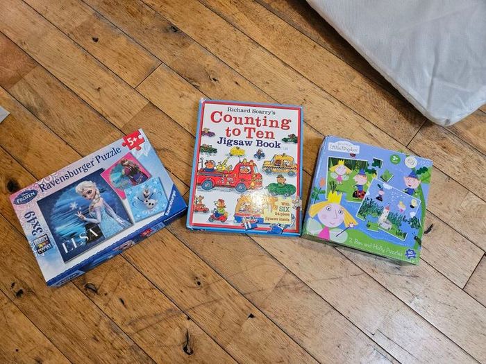 Jigsaw puzzles