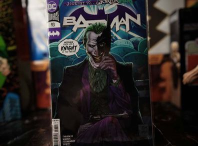 Batman ! Issue #93 ! Harley Quinn Versus Punchline ! 2020 ! by DC Comics !