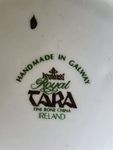 Vintage 1980s Royal Tara Swan Vase Fine Bone China Ireland White Gold Trim Handmade Galway