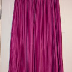 Gorgeous pleated maxi skirt