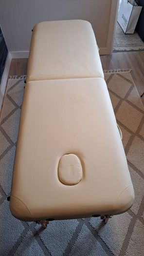 massage table