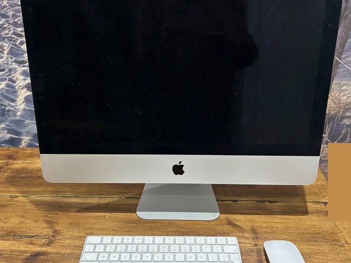 iMac 21-inch 2019  4k higher specs