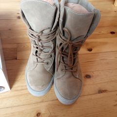 Woman boots