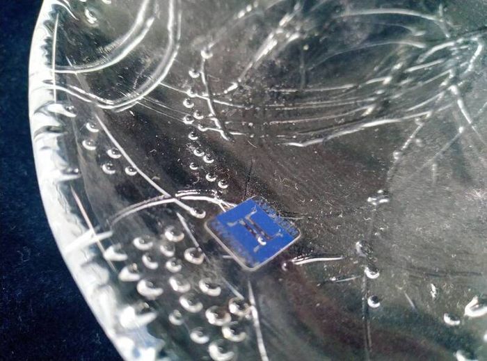 Hadeland, crystal platter , Scandinavian glass, Norway Glass platter