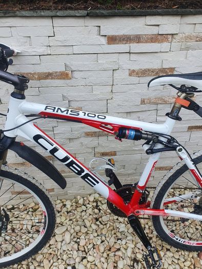 Cube bike