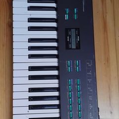 Vintage Yamaha DX27