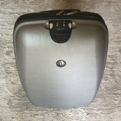 Luggage - Mid Size Carlton Hardshell Travel Case. ( Reduced)