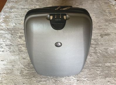 Luggage - Mid Size Carlton Hardshell Travel Case. ( Reduced)