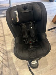 car seat with isofix base and 360 spin