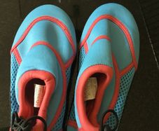 Swim shoes