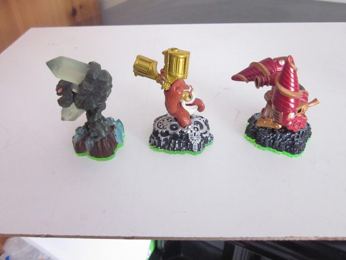 Six Skylanders Spyros Adventure Figures