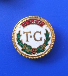 NATIONAL UNION of TOWNSWOMEN'S GUILD (NUTG) - a vintage membership badge in pristine condition (1930's - 1950's)