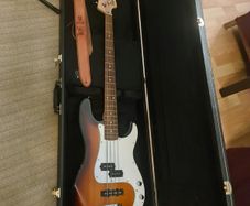 Squier P-BASS SPECIAL Electric bass + Hard Case
