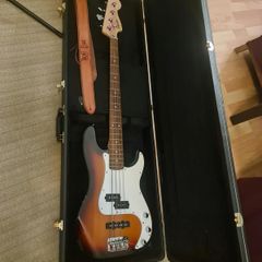 Squier P-BASS SPECIAL Electric bass + Hard Case