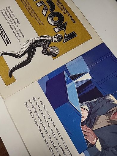 Walt Disney Tron 1982 Read Along Book and Record
