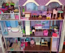 Barbie 4-story dollhouse