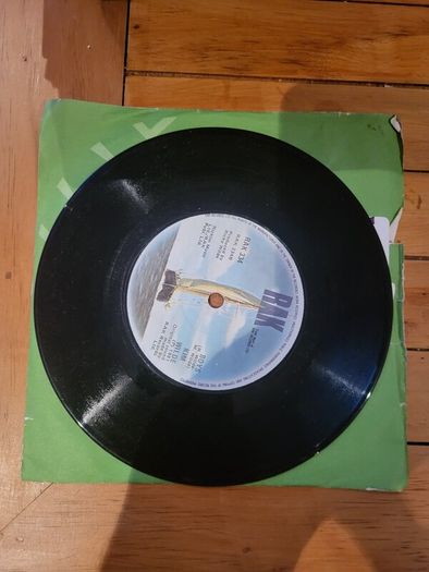 Kim Wilde Water On Glass 7 inch single