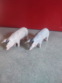 SET OF  2  Schleich Pink Pig Figure USED Made In Germany