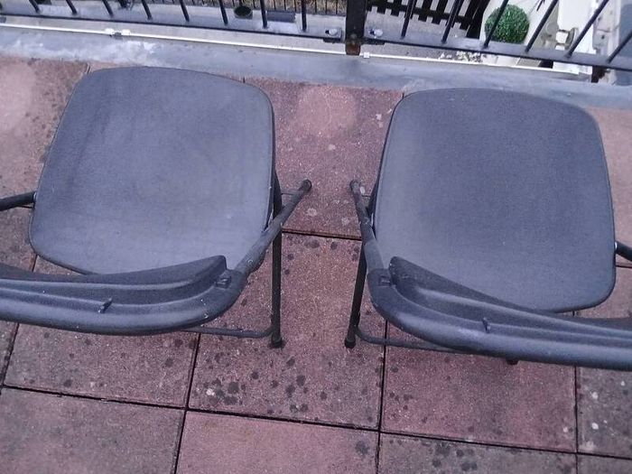 2 chairs