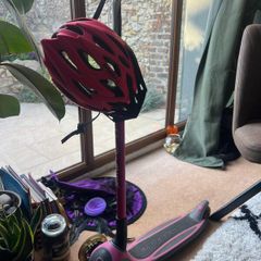 3-wheel Kids Scooter Globber and pink helmet