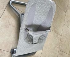 Ergobaby 360 bouncer light grey
