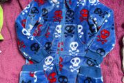 M&amp;S Skulls sleepsuit 3-4