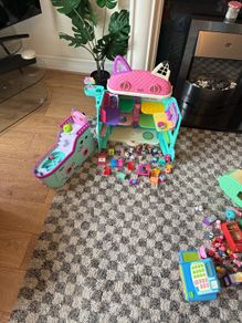 Gabbys dollhouse, boat and accessories