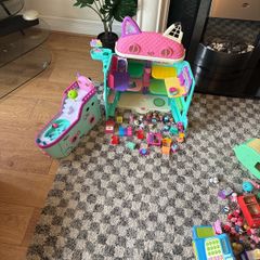 Gabbys dollhouse, boat and accessories