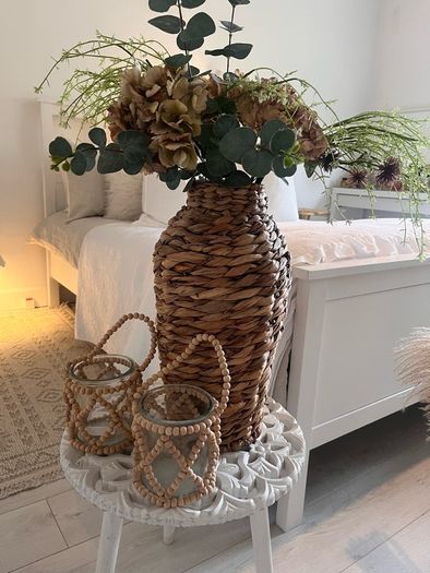 Seagrass vase with greenery & 2  beaded hurricane lamps