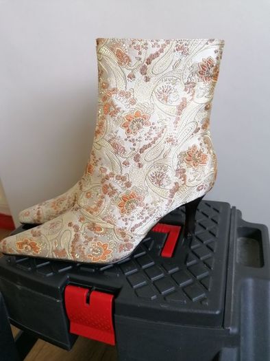 Women's Boot's NWT SIZE 8