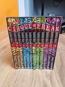 Cirque du Freak book set (1-12)