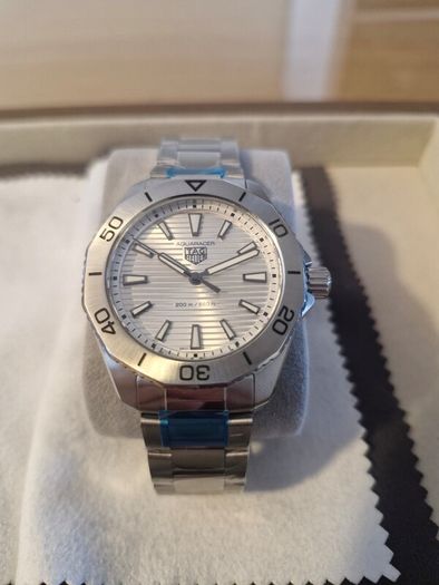TAG Heuer Aquaracer Silver Dial