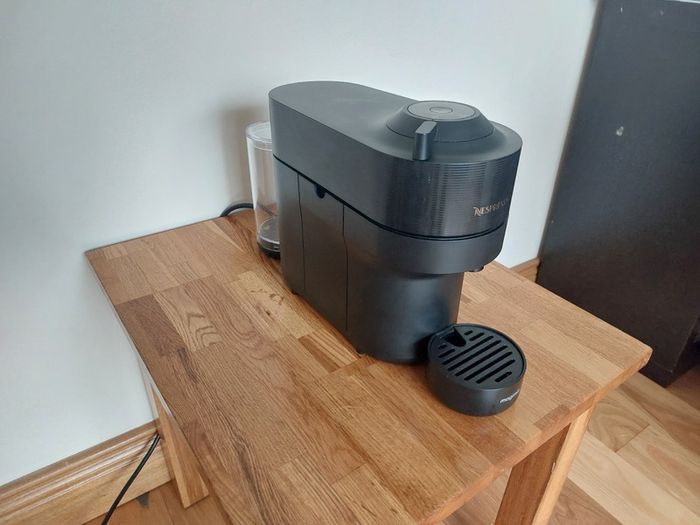 Nespresso Vertuo Pop with box