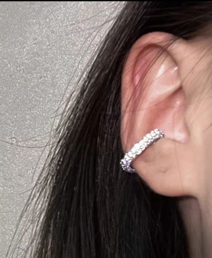 Sumiyaki Heart Shaped Diamante Ear Cuff