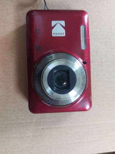 KODAK PIXPRO Digital Camera, Model FZ55, 16 megapixel, 5 x Zoom, in very good condition, but issue with Lens not retracting when turned off