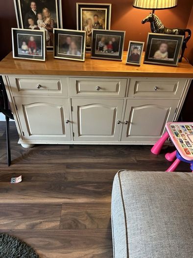 Side board