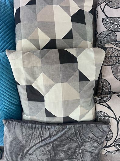 Collection of cushions - Free
