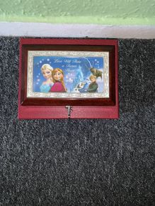 Love Will Thaw A Frozen Heart Heirloom Music Box