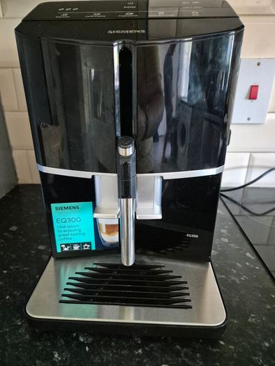 Coffee machine bean to cup