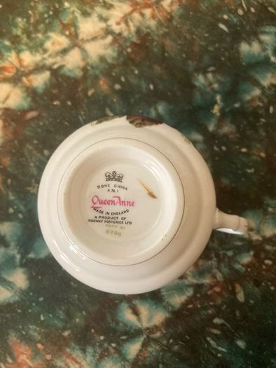Vintage Queen Anne china teaset free postage