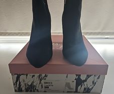 Ladies Black Moda in Pelle Suede Boots.