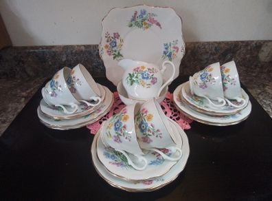 21 Piece Fine Bone China