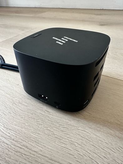 HP Dock G4 with Thunderbolt Cable