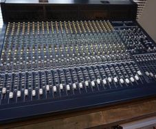Mixing desk