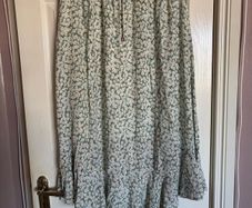 ladies skirt