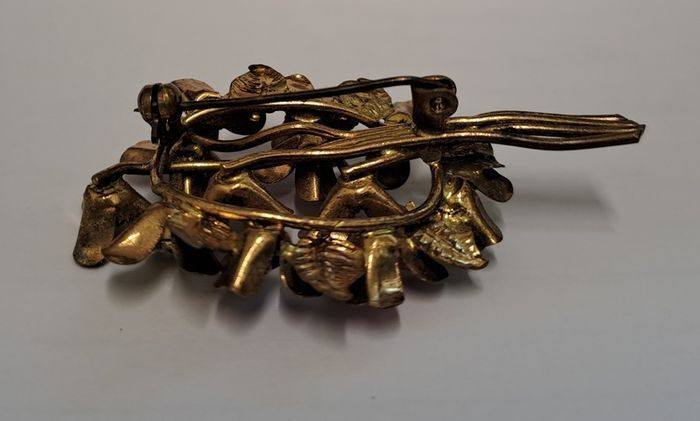 Vintage brooch flower bouquet